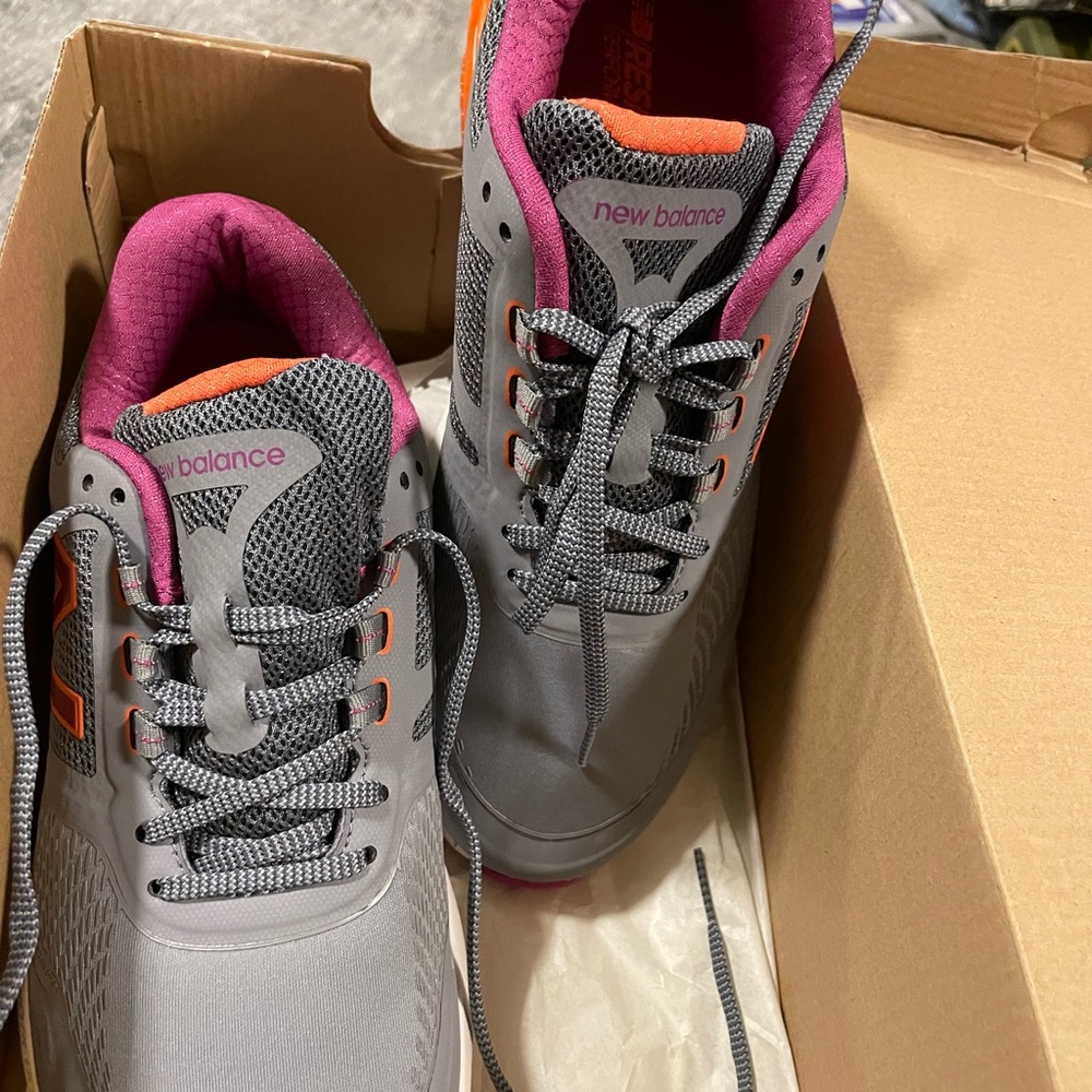 Man 9.5-41europ New Balance sneakers